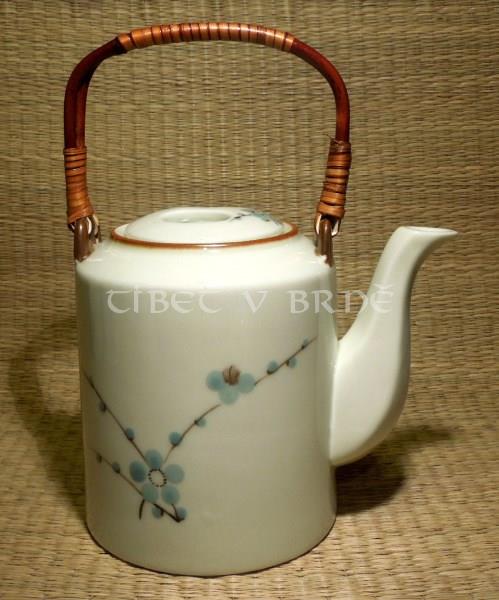 Čajová konvice s bambusovým uchem