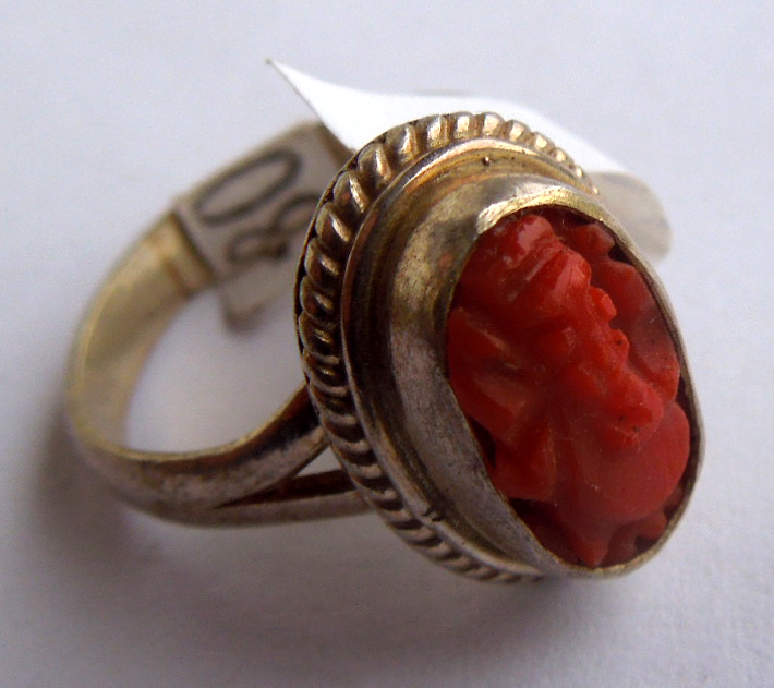 Prsten s Ganéšou z korálu