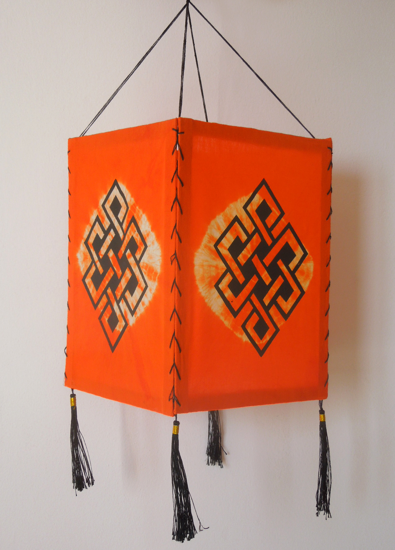 Ozdobný látkový lampion