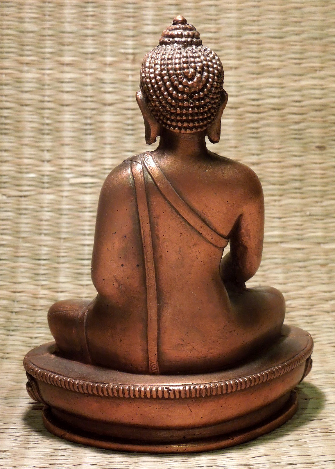 Buddha s gestem probuzení