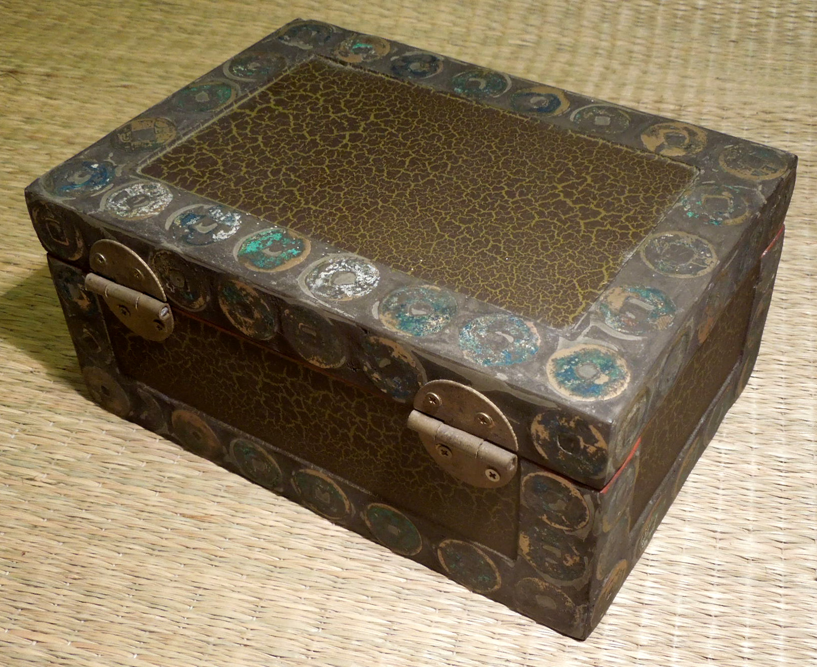 Kazeta s čínskými mincemi