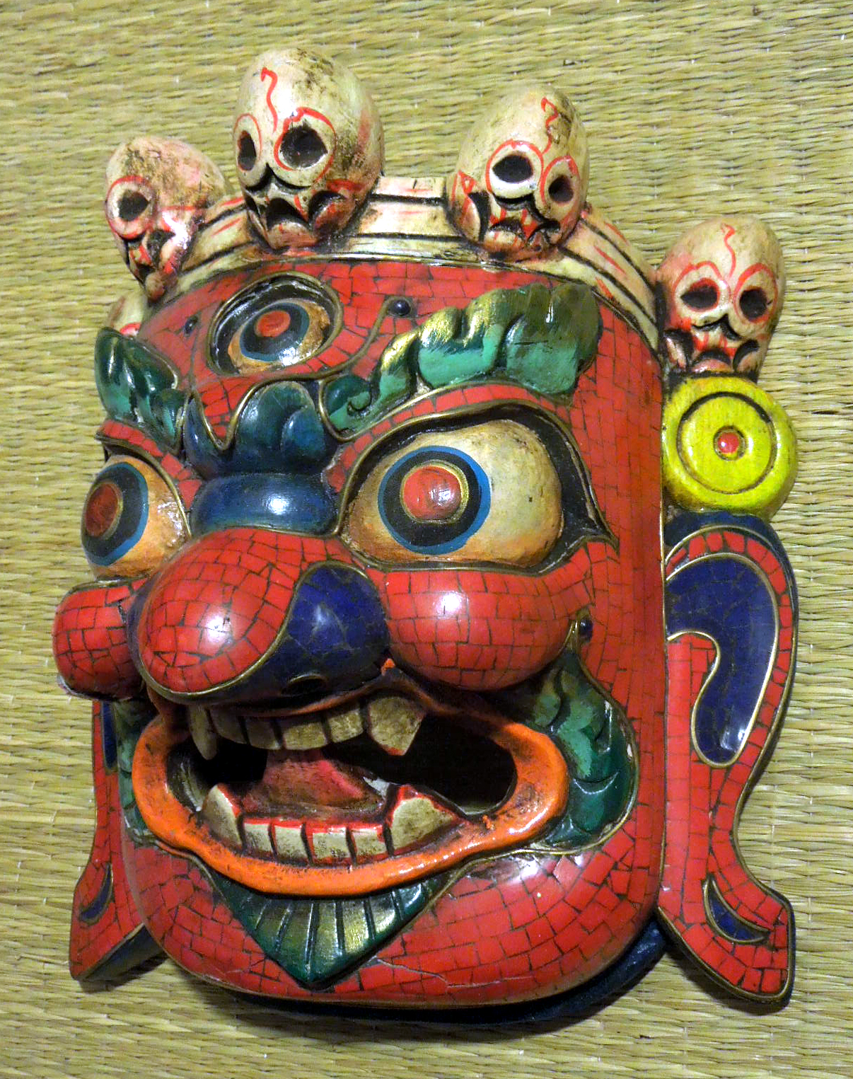Bhairab - poškozená maska