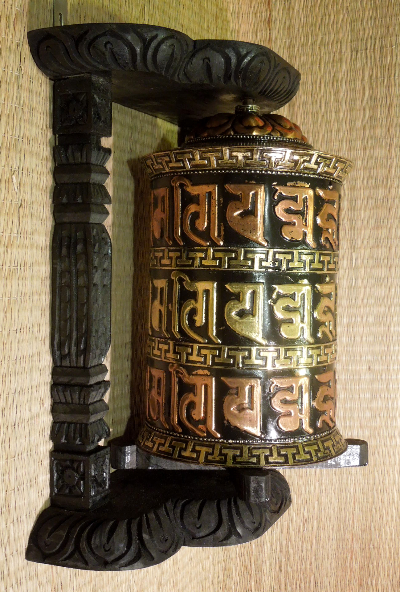 Rámový modlitební mlýnek