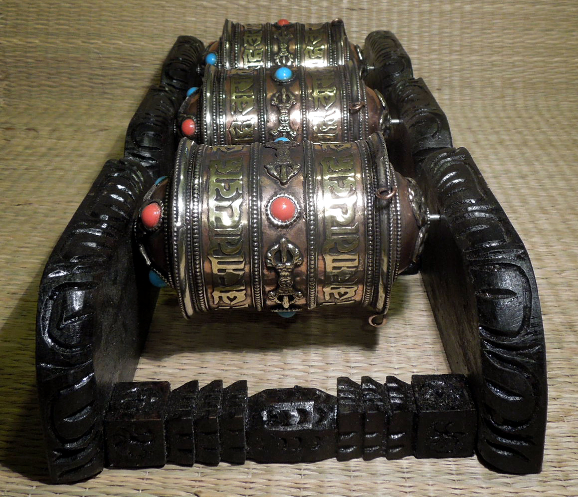 Sada modlitebních mlýnků v rámu